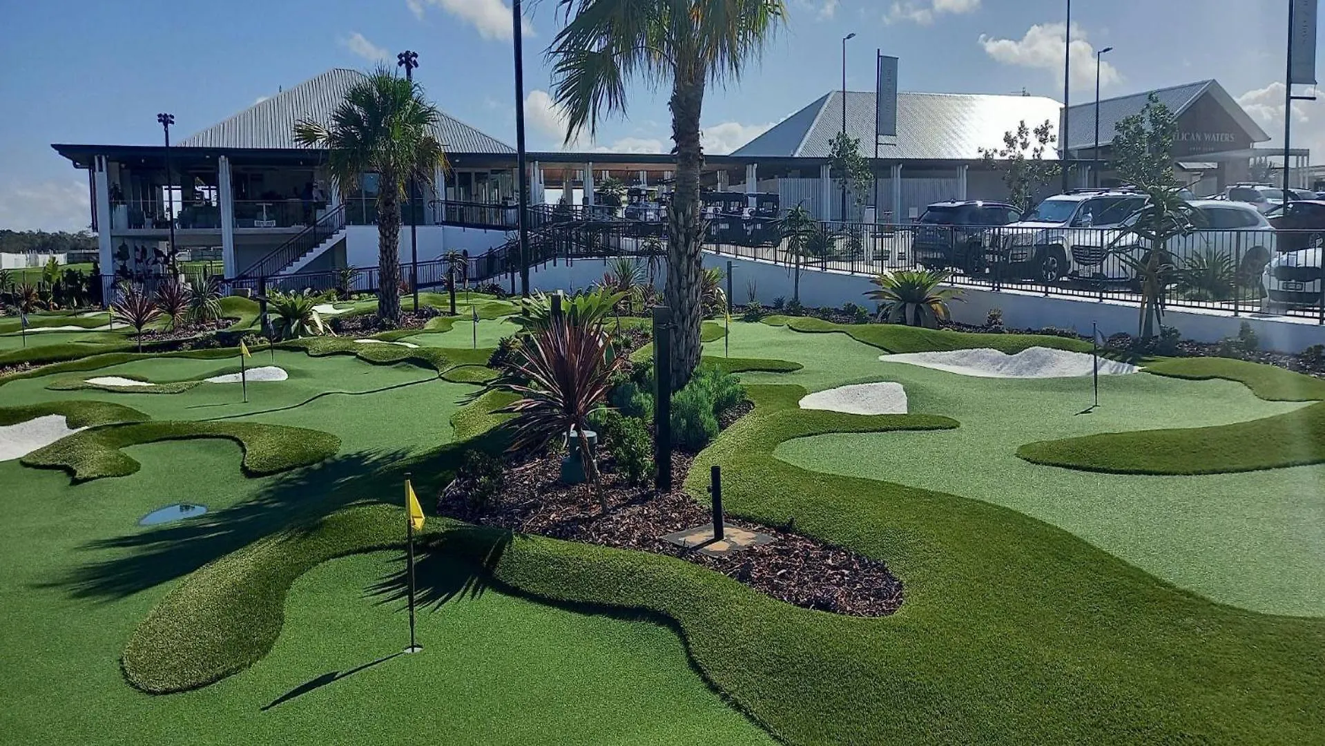Lovely Studio Apartment Overlooking Golf Course! Pelican Waters Australia